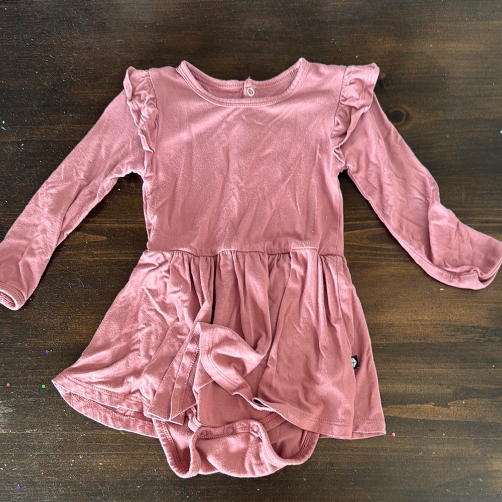 Kyte Baby One piece Romper Snaps in Crotch GUC